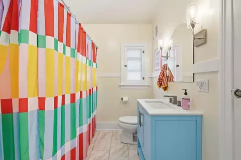 Bath - 24 E 14th Ave, Spokane, WA 99203 photo 1 of 2