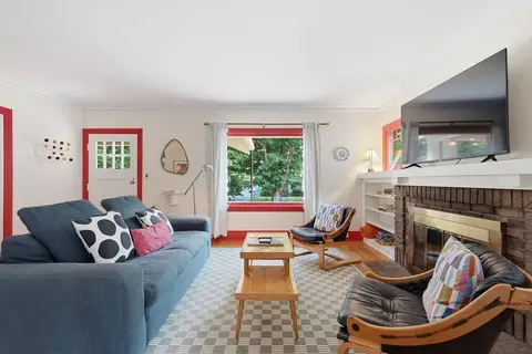 Living - 24 E 14th Ave, Spokane, WA 99203 photo 3 of 4