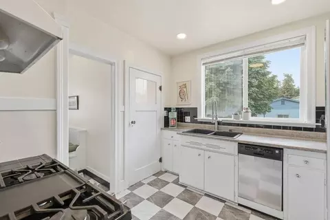 Kitchen - 24 E 14th Ave, Spokane, WA 99203 photo 1 of 5