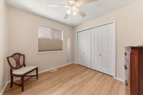 Bedroom - 13716 E 15th Ln, Spokane Valley, WA 99216 photo 2 of 3