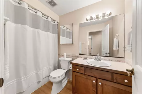Bath - 13716 E 15th Ln, Spokane Valley, WA 99216 photo 2 of 3