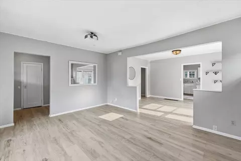 Living - 826 E 34th Ave, Spokane, WA 99203 photo 4 of 4