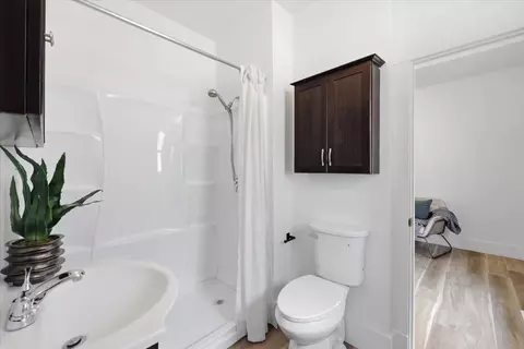 Bath - 953 E 9th Ave, Spokane, WA 99202 photo 1 of 4
