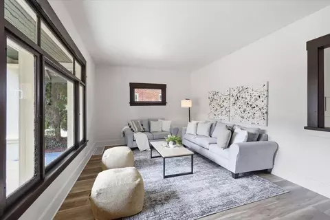 Living - 953 E 9th Ave, Spokane, WA 99202 photo 5 of 5