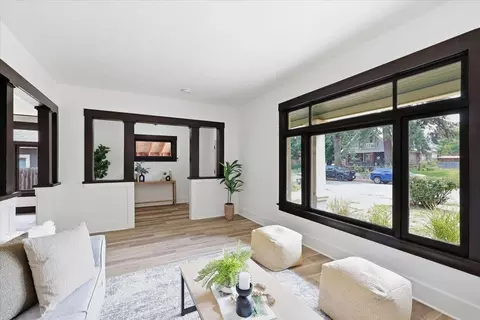 Living - 953 E 9th Ave, Spokane, WA 99202 photo 2 of 5
