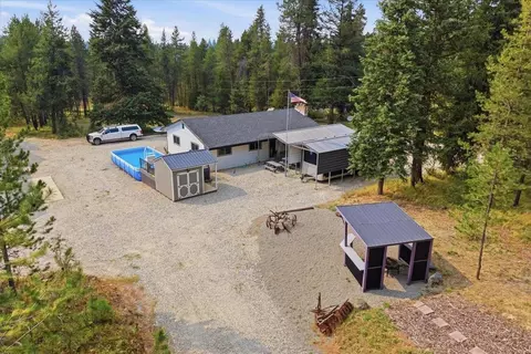 1061 Roberts Rd, Newport, WA 99156