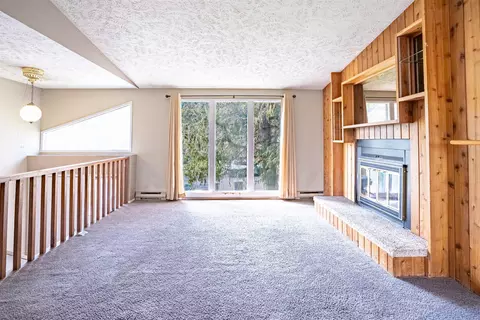 Living - 3003 E 15th Ave, Spokane, WA 99223 photo 3 of 3