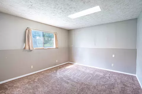 Bedroom - 3003 E 15th Ave, Spokane, WA 99223 photo 4 of 4