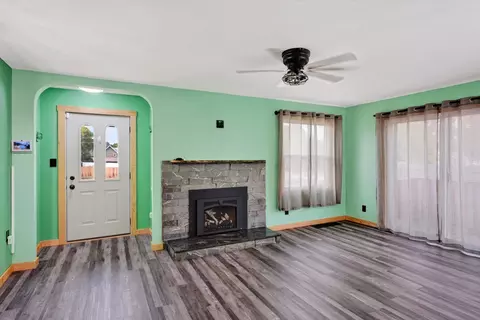 Living - 928 E Olympic Ave, Spokane, WA 99207 photo 2 of 3