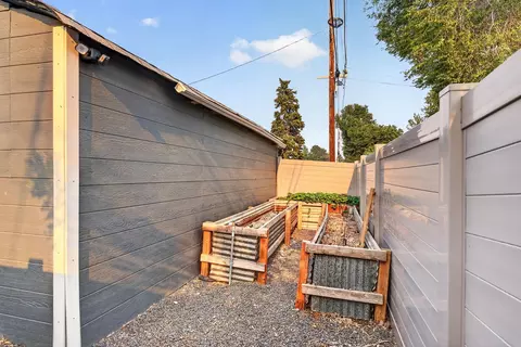 Exterior - 928 E Olympic Ave, Spokane, WA 99207 photo 6 of 17
