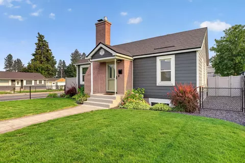 Exterior - 928 E Olympic Ave, Spokane, WA 99207 photo 3 of 17