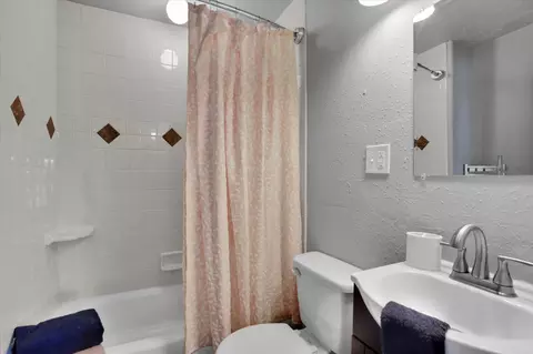 Bath - 903 E Rowan Ave, Spokane, WA 99216 photo 1 of 1