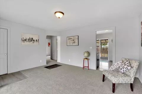 Living - 903 E Rowan Ave, Spokane, WA 99216 photo 3 of 3
