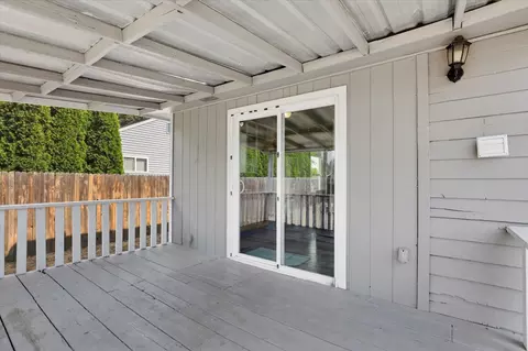 Exterior - 903 E Rowan Ave, Spokane, WA 99216 photo 5 of 6