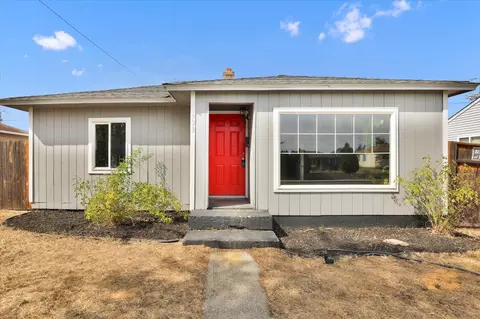 Exterior - 903 E Rowan Ave, Spokane, WA 99216 photo 2 of 6