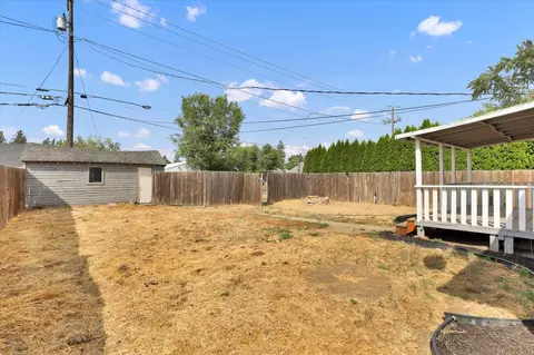 Exterior - 903 E Rowan Ave, Spokane, WA 99216 photo 6 of 6
