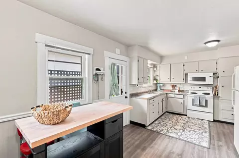 Kitchen - 712 E 9th Ave, Spokane, WA 99202 photo 1 of 3
