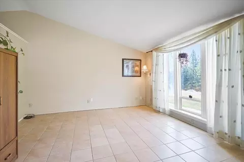 Living - 17312 E Scribner Rd, Spokane, WA 99217 photo 3 of 5