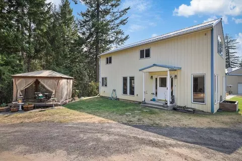 Exterior - 17312 E Scribner Rd, Spokane, WA 99217 photo 3 of 9