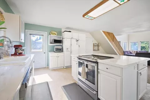 Kitchen - 17312 E Scribner Rd, Spokane, WA 99217 photo 4 of 6