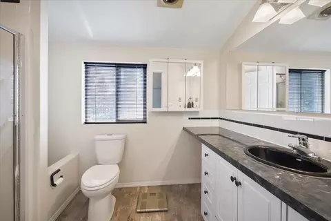 Bath - 17312 E Scribner Rd, Spokane, WA 99217 photo 2 of 2
