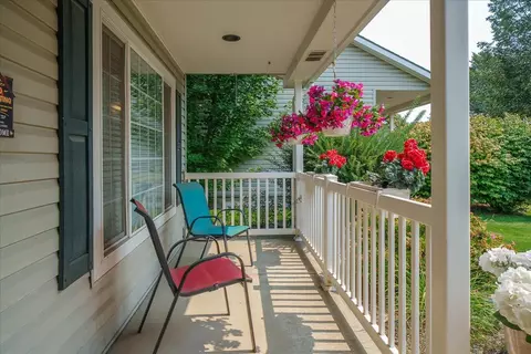 Exterior - 1415 E Devoe Ave, Spokane, WA 99217 photo 6 of 15