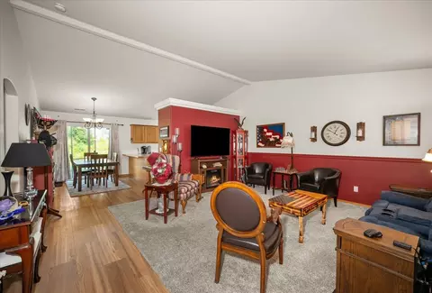 Living - 1415 E Devoe Ave, Spokane, WA 99217 photo 1 of 3