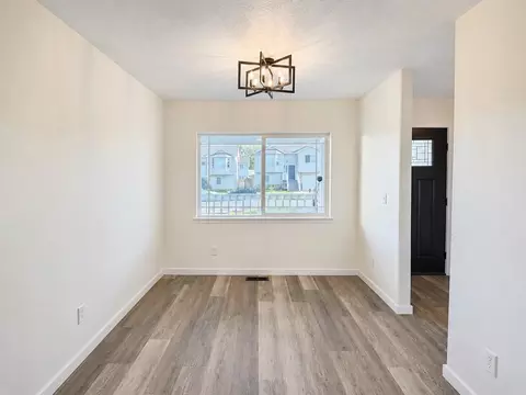 Living - 10611 E Baldwin Ave, Spokane Valley, WA 99206 photo 1 of 6