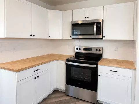 Kitchen - 10611 E Baldwin Ave, Spokane Valley, WA 99206 photo 4 of 5