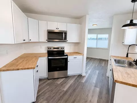 Kitchen - 10611 E Baldwin Ave, Spokane Valley, WA 99206 photo 1 of 5