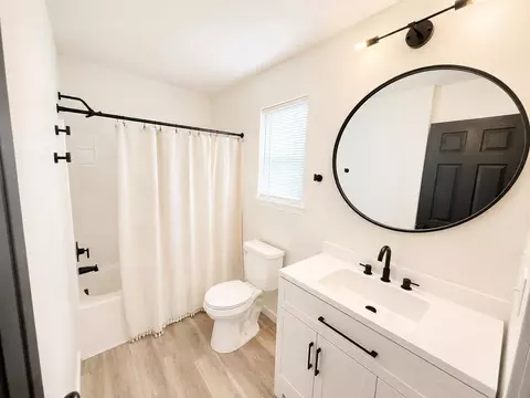 Bath - 10611 E Baldwin Ave, Spokane Valley, WA 99206 photo 1 of 3