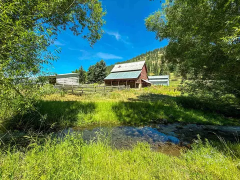 3066 Wrights Valley Rd, Chewelah, WA 99109