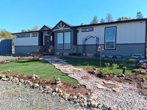 12201 W Hunt Rd, Cheney, WA 99004