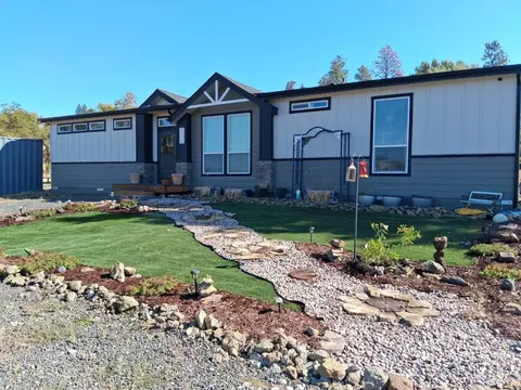 12201 W Hunt Rd, Cheney, WA 99004