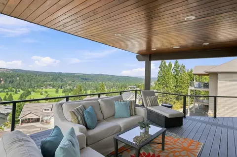 Exterior - 1201 E Fireside Ln, Spokane, WA 99208 photo 4 of 7