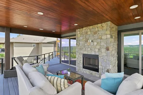 Exterior - 1201 E Fireside Ln, Spokane, WA 99208 photo 3 of 7