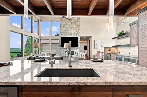 Kitchen - 1201 E Fireside Ln, Spokane, WA 99208 photo 4 of 5