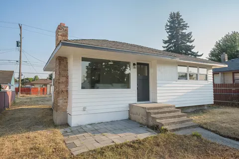 Exterior - 1516 E Dalke Ave, Spokane, WA 99208 photo 10 of 16