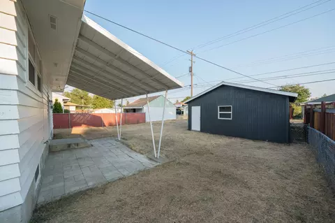 Exterior - 1516 E Dalke Ave, Spokane, WA 99208 photo 5 of 16
