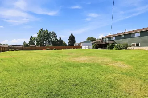 Exterior - 211 E Astor Dr, Spokane, WA 99208 photo 9 of 14