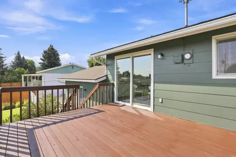 Exterior - 211 E Astor Dr, Spokane, WA 99208 photo 4 of 14