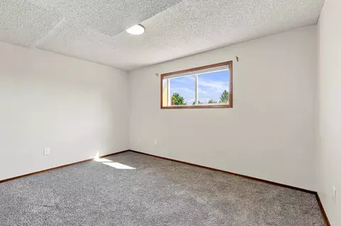 Bedroom - 211 E Astor Dr, Spokane, WA 99208 photo 4 of 5