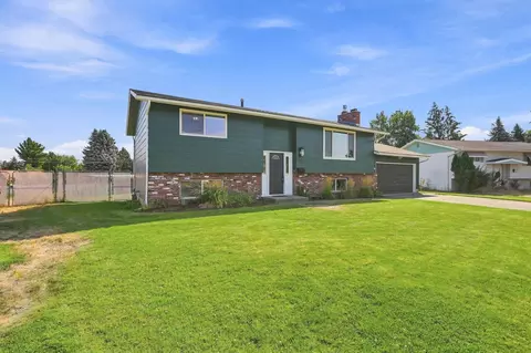Exterior - 211 E Astor Dr, Spokane, WA 99208 photo 12 of 14