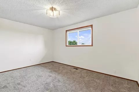 Bedroom - 211 E Astor Dr, Spokane, WA 99208 photo 3 of 5