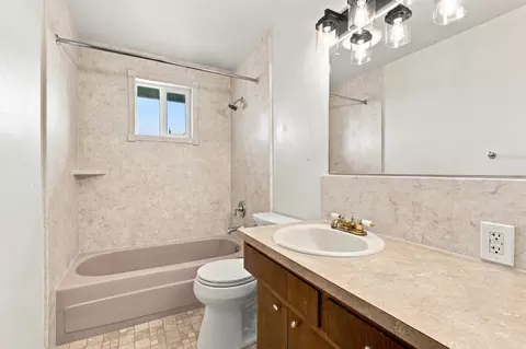 Bath - 211 E Astor Dr, Spokane, WA 99208 photo 1 of 2