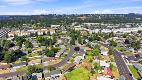 View/Area - 211 E Astor Dr, Spokane, WA 99208 photo 4 of 7