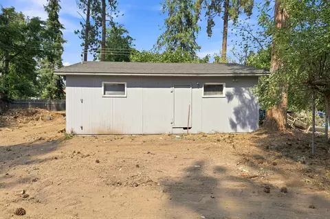 Exterior - 10515 E 10th Ave, Spokane Valley, WA 99206 photo 10 of 11