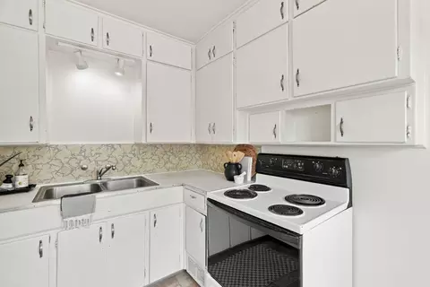 Kitchen - 524 E Joseph Ave, Spokane, WA 99208 photo 2 of 3