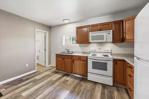 Kitchen - 2929 E Jackson Ave, Spokane, WA 99207 photo 1 of 2