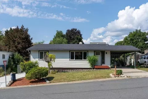 1025 E Ivy Ave, Colville, WA 99114